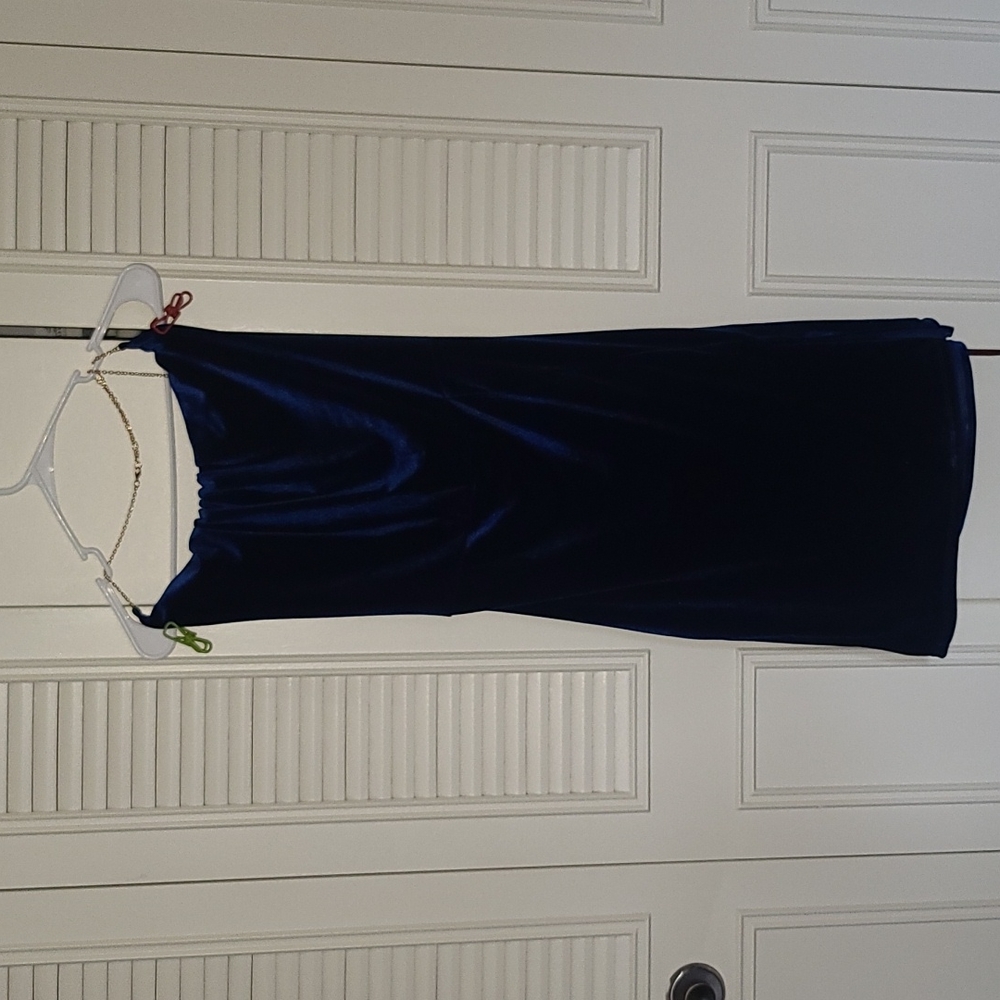 Bad girls club Velvet midi dress